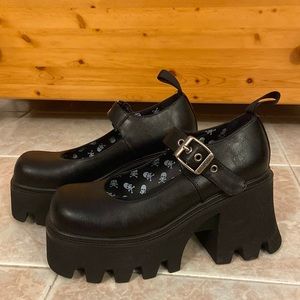 La Moda Matte Black Platform Mary Janes